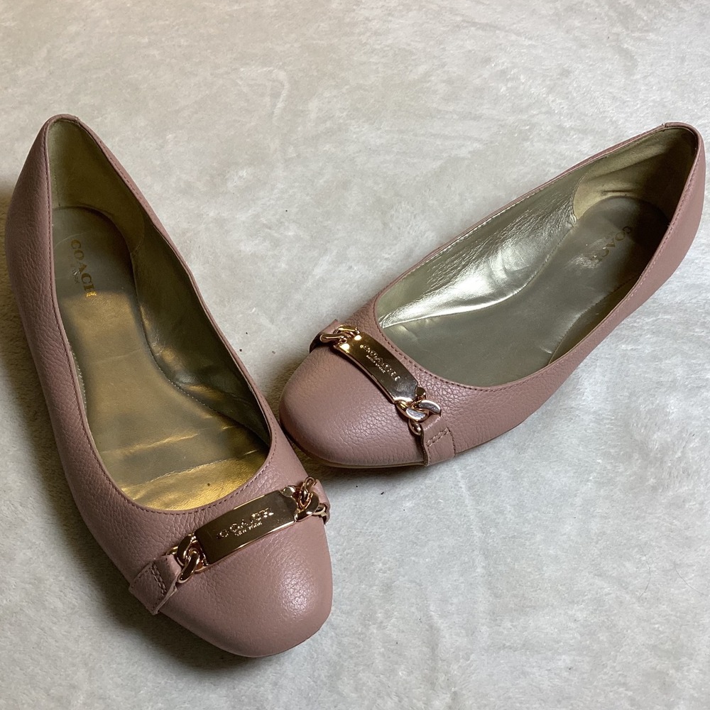 Coach Women's Size 9B, EU 39 Pebbled Leather Ballet Flats Pink Gold Logo Plate